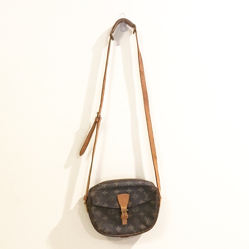 |•Louis Vuitton•| Vintage Crossbody